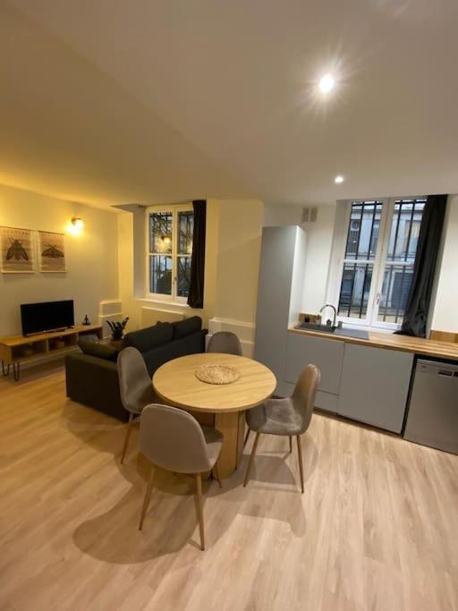 Cozy 1Br+Sofa Bed In Lyon Center Apartment ภายนอก รูปภาพ